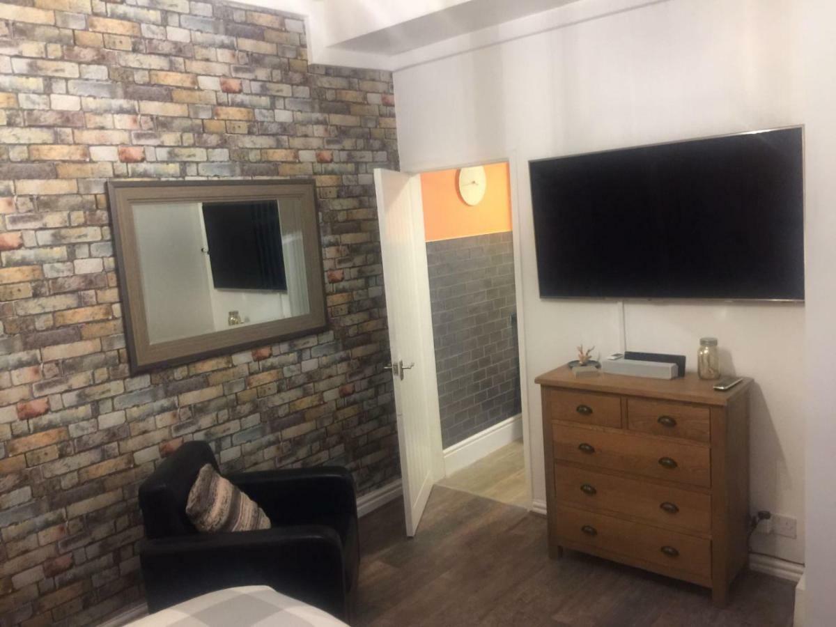 Cosy Apartment In Private Courtyard プレストン エクステリア 写真